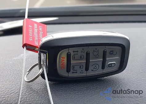 2018 Chrysler Pacifica Limited z USA, uszkodzony, nr VIN 2C4RC1GG8JR182884